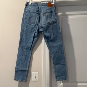 Levi's Women’s Light Blue Straight Jeans